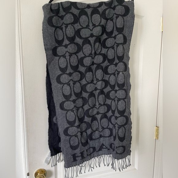 NWOT COACH Wool Cashmere Black and Grey Fringe Scarf Wrap - Picture 2 of 3